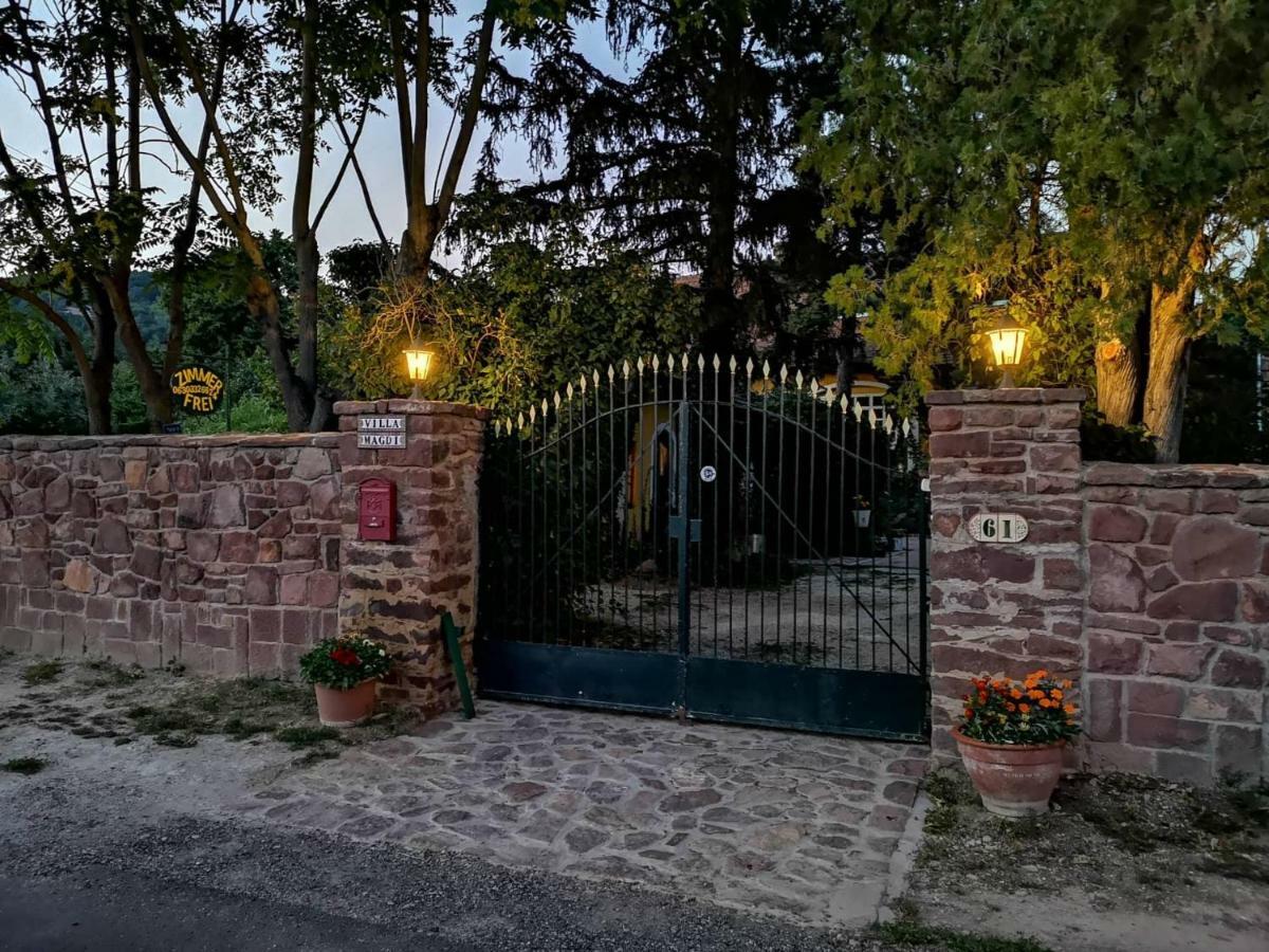 Villa-Magdi Vendeghaz 레브풀롭 외부 사진